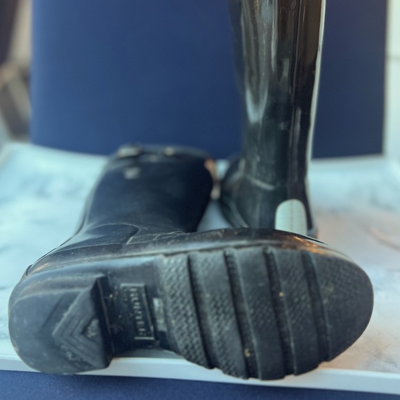 HUNTER original black rain boots, size 1 youth - Picture 2 of 3